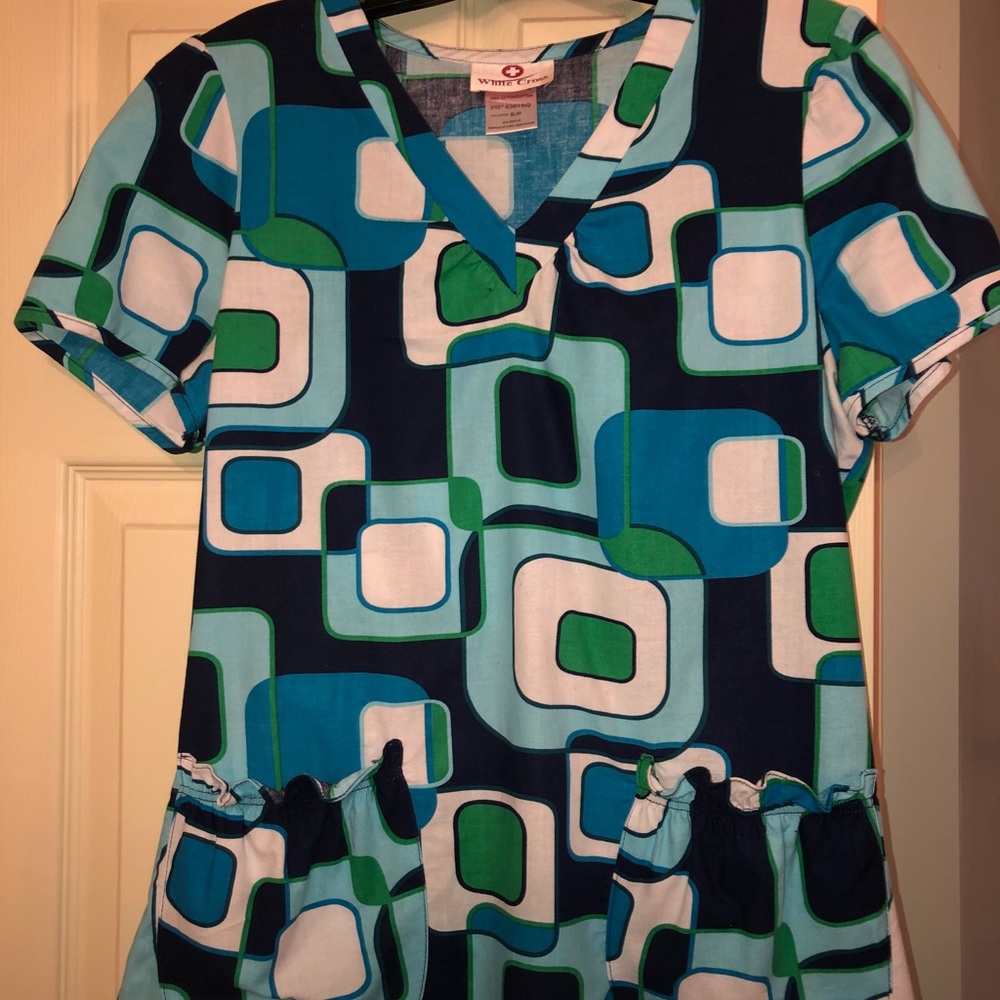 Scrub top